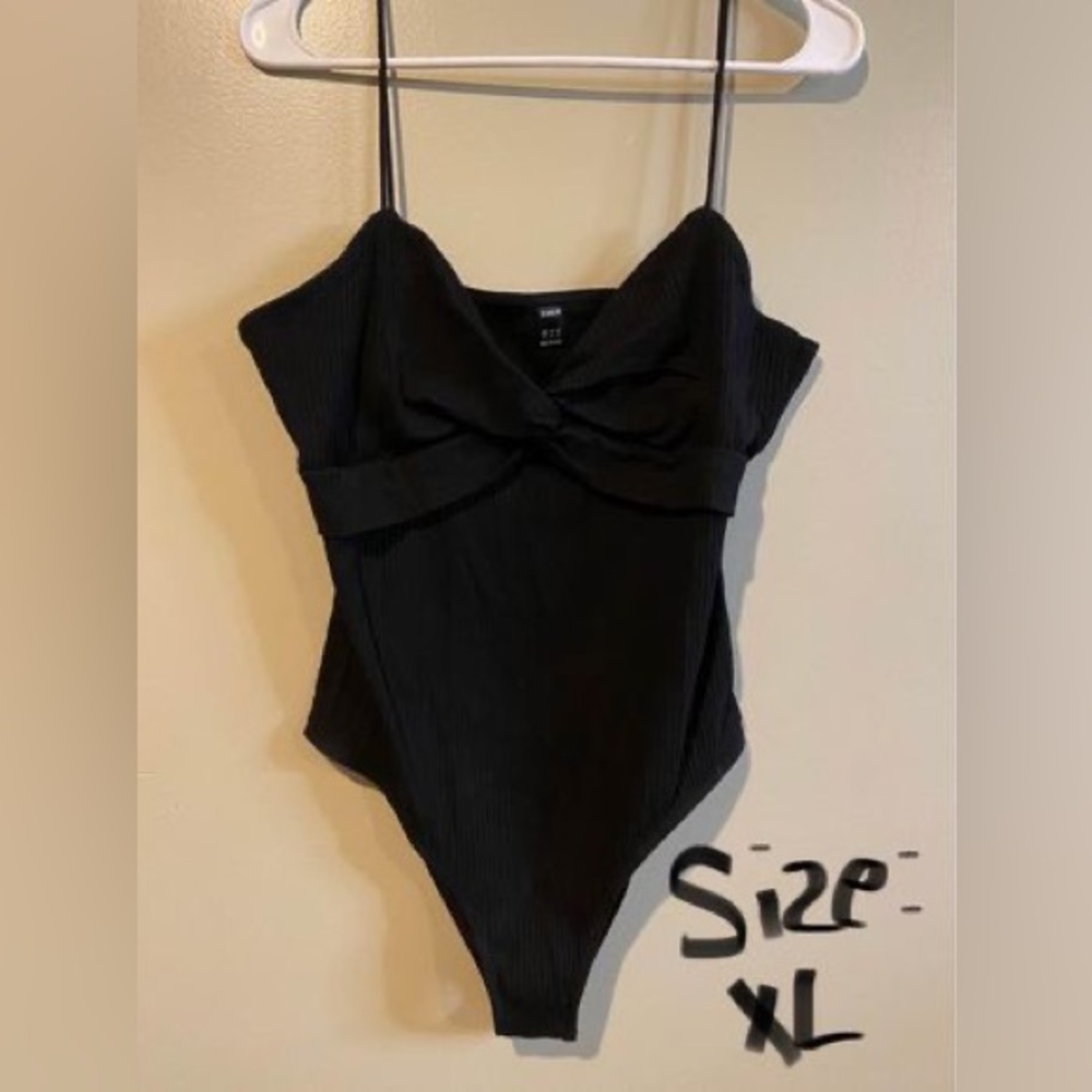 Black front knot body suit